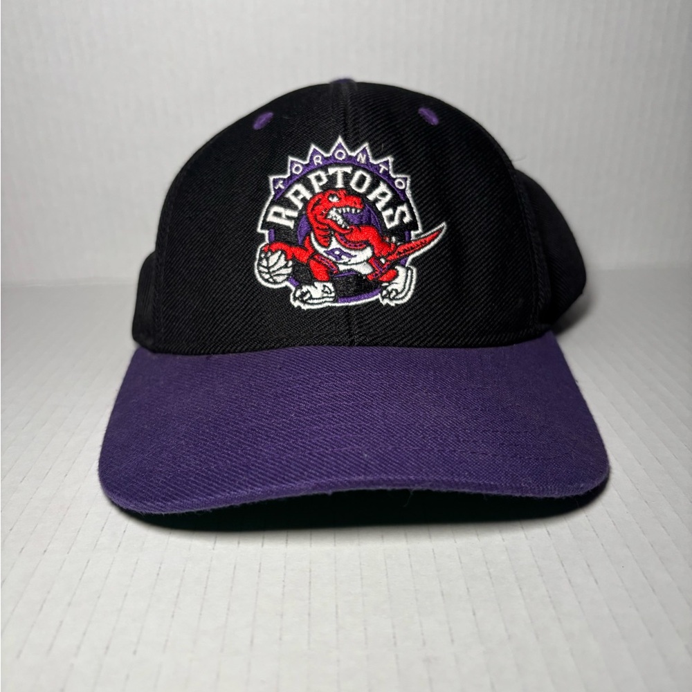 Toronto Raptors Snapback Hat Vintage 90s Dinosaur Graphic